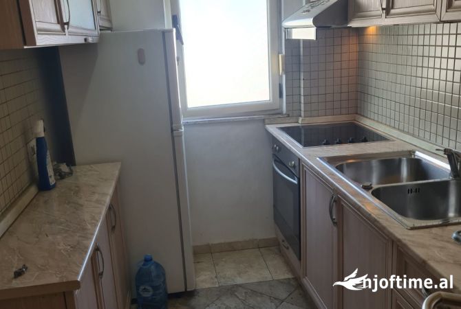 Jepet me qera apartament 2+1,Rruga Kosovareve