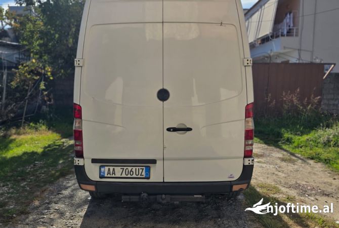 Makina ne shitje  ne Tirane - 7,000 Euro