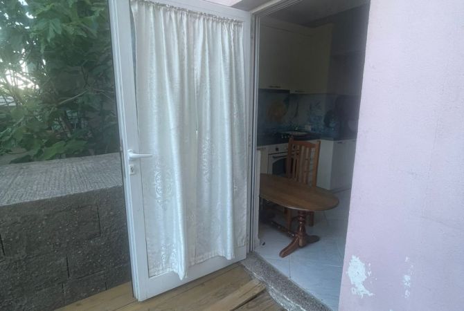Shtepi me qera 2+1 ne Tirane - 35,000 Leke