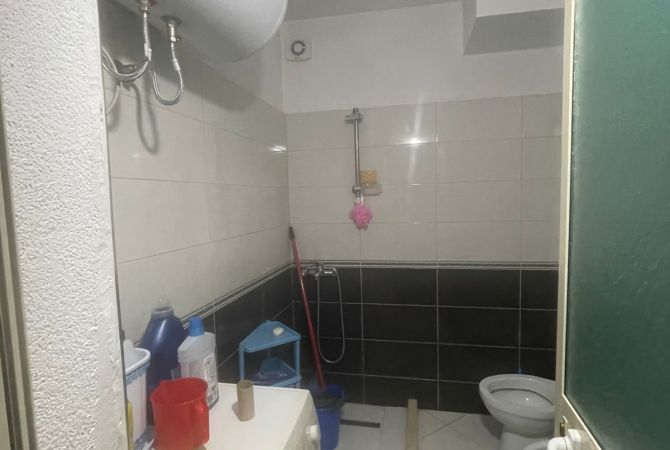 Shtepi me qera Apartament ne Tirane, 2+1, Mobilimi E mobiluar, Pagesa 35,000  Leke.