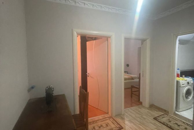 Shtepi me qera Apartament ne Tirane, 2+1, Mobilimi E mobiluar, Pagesa 35,000  Leke.