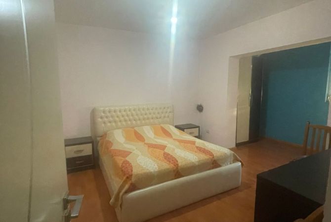 Shtepi me qera Apartament ne Tirane, 2+1, Mobilimi E mobiluar, Pagesa 35,000  Leke.