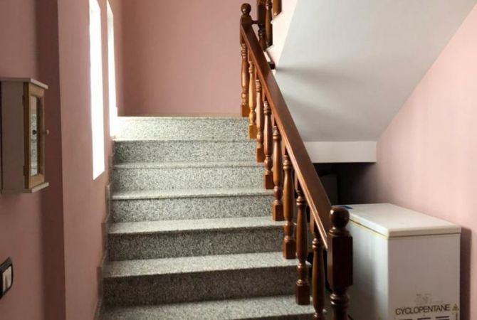 Luxury villas for sale in Tirana 4+1, Furnished