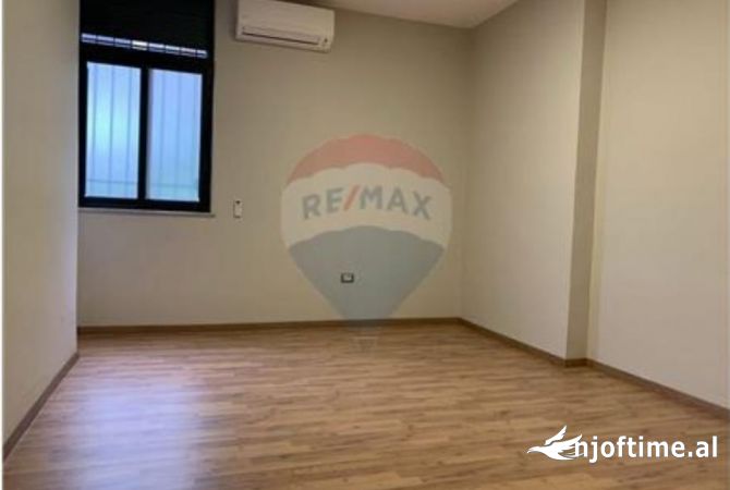 Ambient biznesi me qera 3+1 ne Tirane - 550 Euro