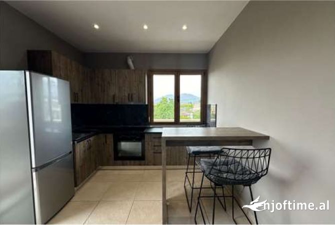 Shtepi me qera 1+1 ne Tirane - 400 Euro