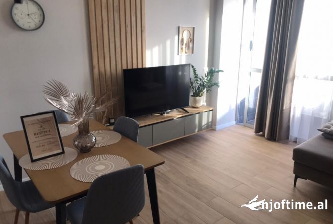 Shtepi me qera 2+1 ne Tirane - 650 Euro