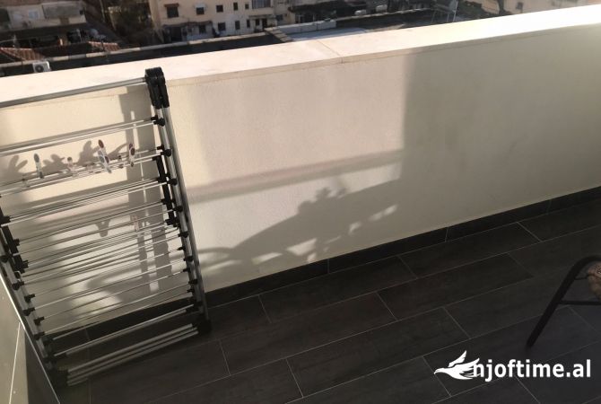 Shtepi me qera Apartament ne Tirane, 2+1, Mobilimi E mobiluar, Pagesa 650  Euro.