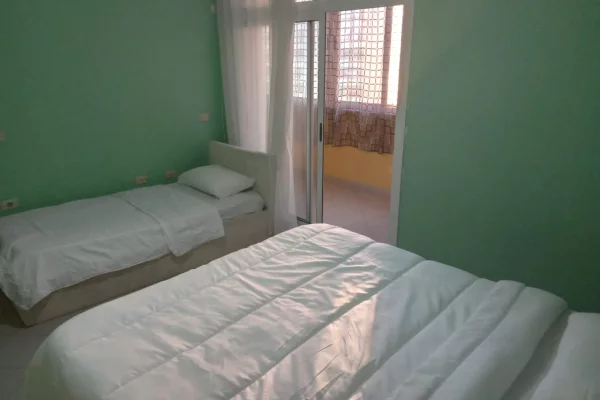 Shtepi me qera Apartament ne Tirane, 2+1, Mobilimi E mobiluar, Pagesa 70,000  Leke.
