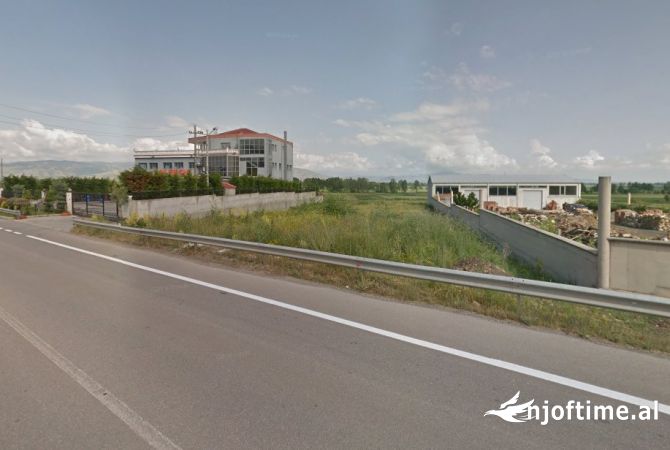 Truall ose Toke  ne Korce - 48,000 Euro