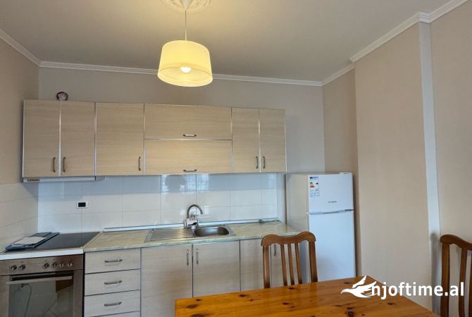 Shtepi me qera 2+1 ne Tirane - 45,000 Leke