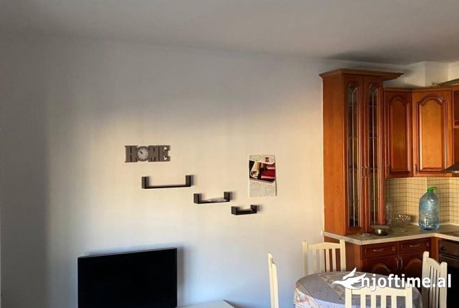 Shtepi me qera 1+1 ne Tirane - 400 Euro