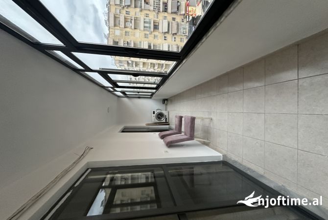 Shtepi me qera Apartament ne Tirane, 1+1, Mobilimi E mobiluar, Pagesa 400  Euro.