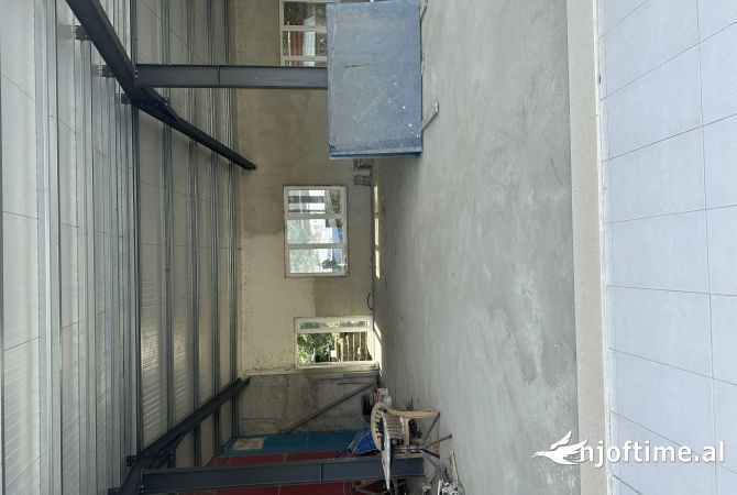 Ambient biznesi me qera 4+1 ne Tirane - 1,000 Euro