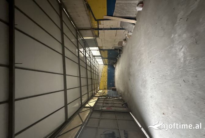 Ambient biznesi me qera 4+1 ne Tirane - 2,000 Euro