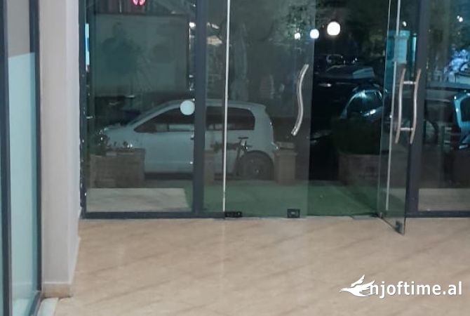 Ambient biznesi me qera 1+1 ne Tirane - 350 Euro