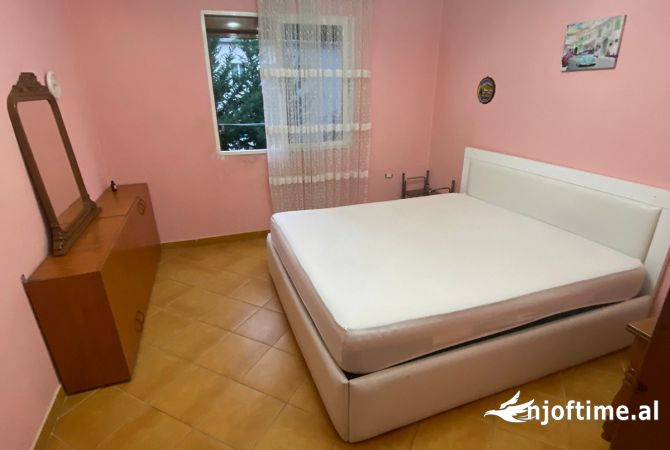 Shtepi me qera 1+1 ne Tirane - 450 Euro