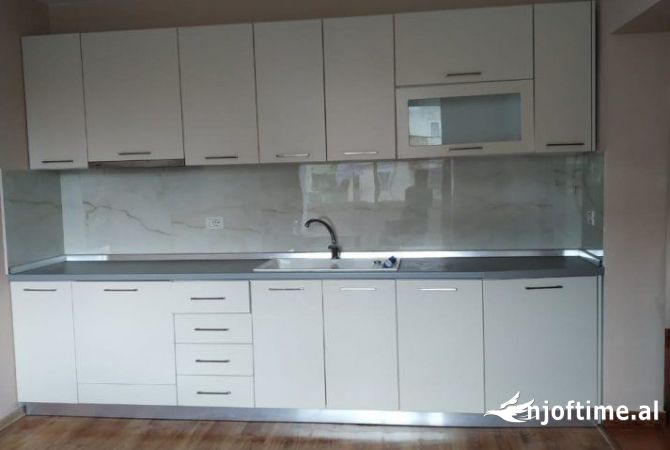 Shtepi me qera 1+1 ne Tirane - 450 Euro