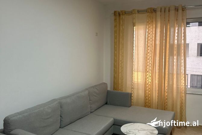 Shtepi me qera 1+1 ne Tirane - 400 Euro