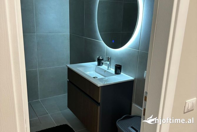 Shtepi me qera Apartament ne Tirane, 2+1, Mobilimi E mobiluar, Pagesa 600  Euro.