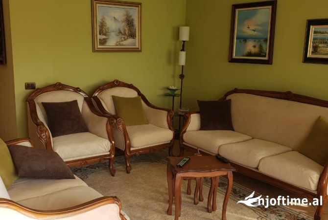 Shtepi me qera 2+1 ne Tirane - 550 Euro