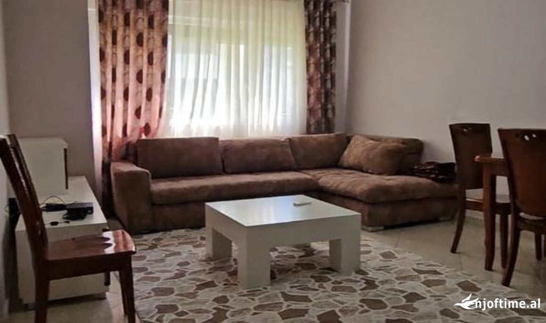 Shtepi me qera Apartament ne Tirane, 1+1, Mobilimi E mobiluar, Pagesa 380  Euro.