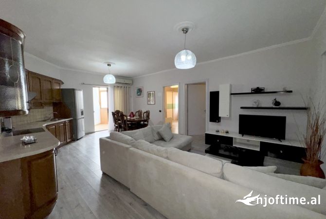 Shtepi me qera 2+1 ne Tirane - 650 Euro
