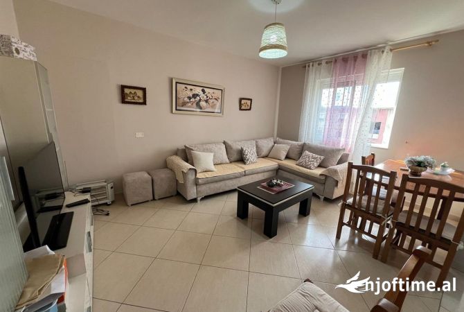 Shtepi me qera 1+1 ne Tirane - 450 Euro