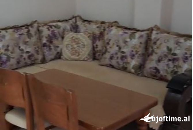 Shtepi me qera 1+1 ne Tirane - 320 Euro
