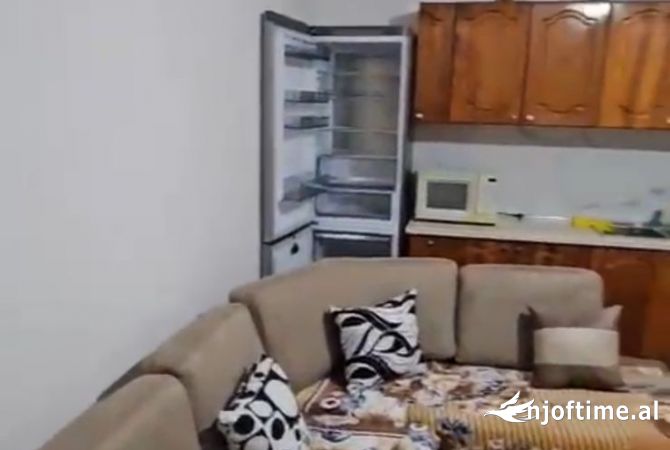 Shtepi me qera 2+1 ne Tirane - 400 Euro