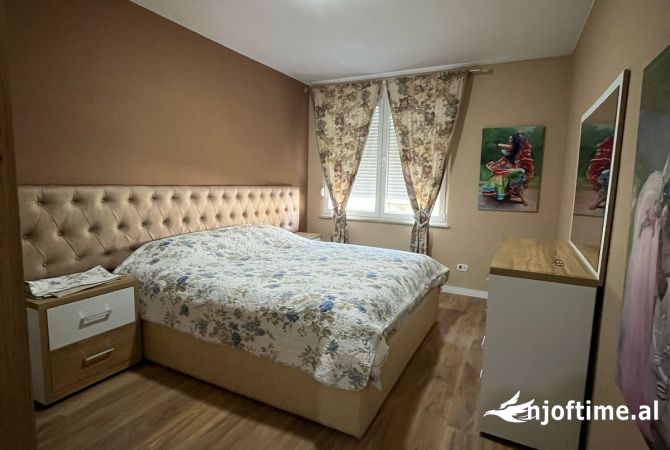Shtepi me qera 2+1 ne Tirane - 800 Euro