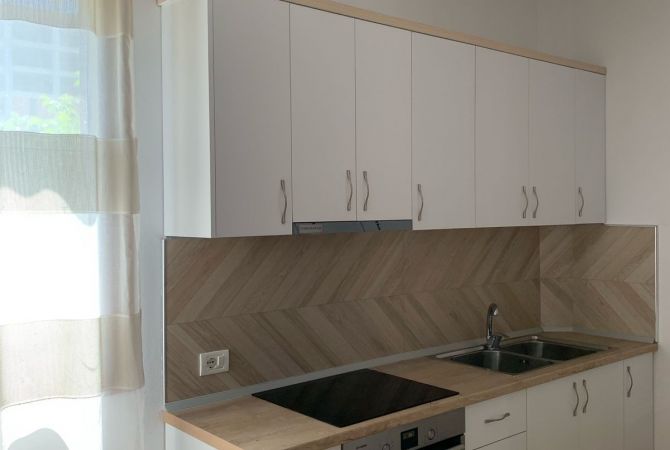 Shtepi me qera Apartament ne Tirane, 2+1, Mobilimi E mobiluar, Pagesa 400  Euro.