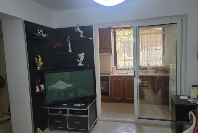 Shtepi me qera 1+1 ne Tirane - 400 Euro