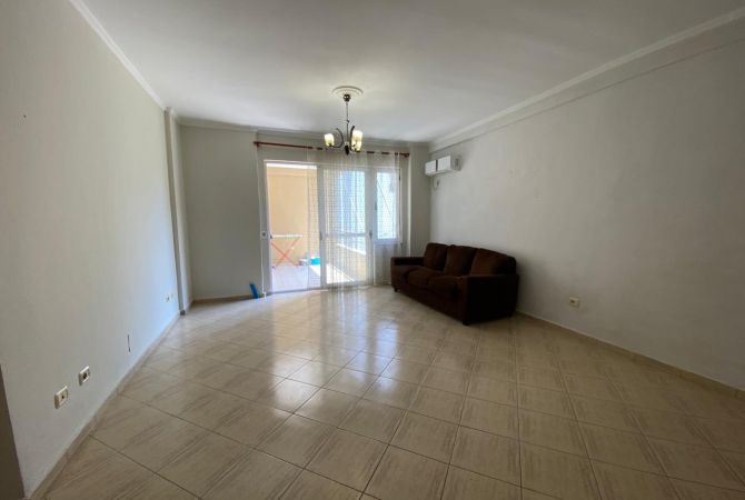Shtepi ne shitje 2+1 ne Tirane - 165,000 Euro