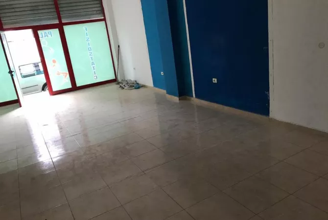 Business Property for Rent 1+1 in Tirana - 300 Euro