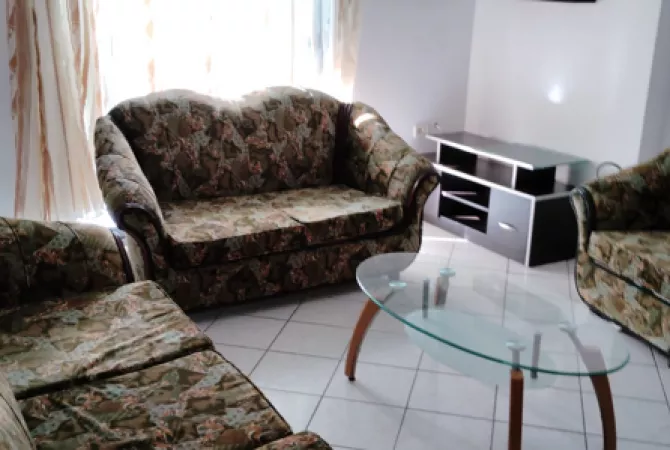 Shtepi me qera 2+1 ne Tirane - 500 Euro