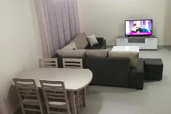 Shtepi me qera 2+1 ne Tirane - 450 Euro