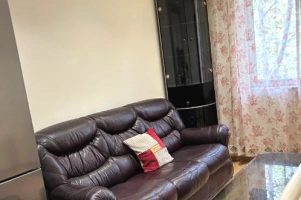 Shtepi me qera 2+1 ne Tirane - 550 Euro