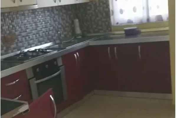 Shtepi me qera 3+1 ne Tirane - 300 Euro