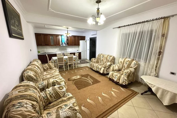 Shtepi me qera 2+1 ne Tirane - 480 Euro