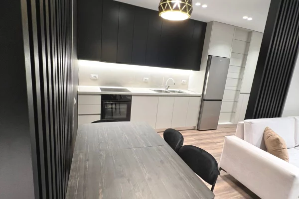 Shtepi me qera 2+1 ne Tirane - 700 Euro