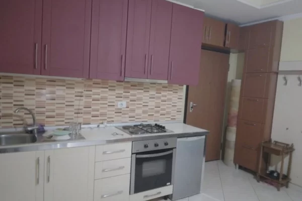 Shtepi me qera 1+1 ne Tirane - 400 Euro