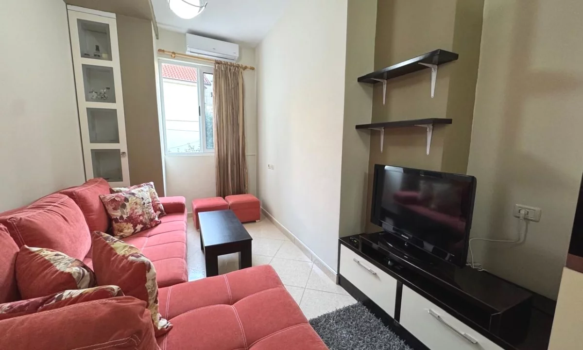 Shtepi me qera Apartament ne Tirane, 1+1, Mobilimi E mobiluar, Pagesa 380  Euro.