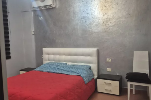 Shtepi me qera 2+1 ne Tirane - 450 Euro