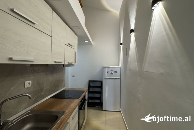 Shtepi me qera Apartament ne Tirane, 1+1, Mobilimi E mobiluar, Pagesa 500  Euro.
