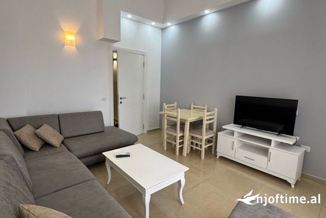 Shtepi me qera Apartament ne Tirane, 1+1, Mobilimi E mobiluar, Pagesa 500  Euro.