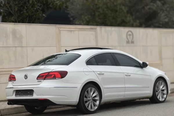 Makina ne shitje ne Tirane, Volkswagen, 2012 Diesel,Kambio Automatik Pagesa 7,700  Euro.