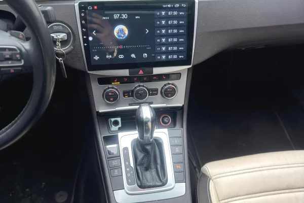 Makina ne shitje ne Tirane, Volkswagen, 2012 Diesel,Kambio Automatik Pagesa 7,700  Euro.