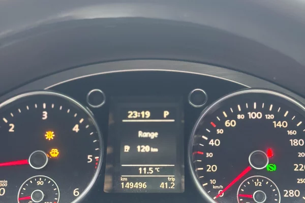 Makina ne shitje ne Tirane, Volkswagen, 2010 Diesel,Kambio Automatik Pagesa 6,500  Euro.