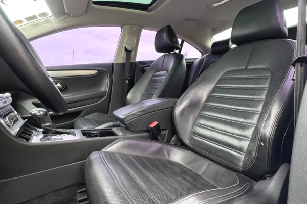 Makina ne shitje ne Tirane, Volkswagen, 2010 Diesel,Kambio Automatik Pagesa 6,500  Euro.