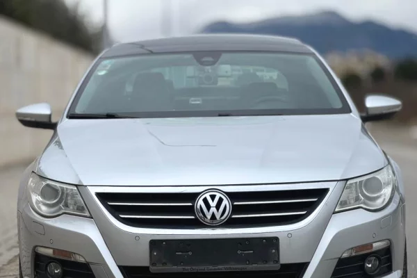 Makina ne shitje ne Tirane - 6,500 Euro